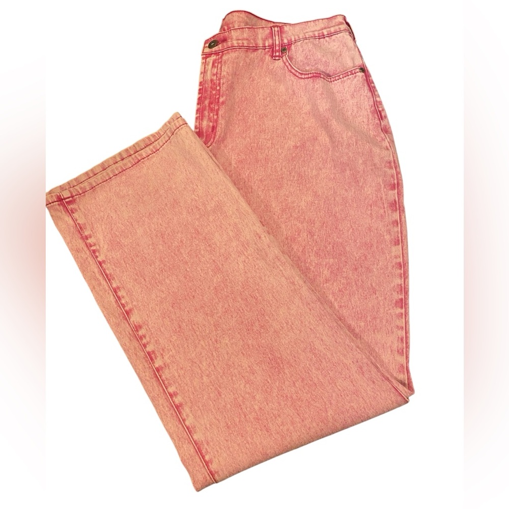 Diane Gilman~Women's Coral Straight Leg Jeans
New
Size 18W